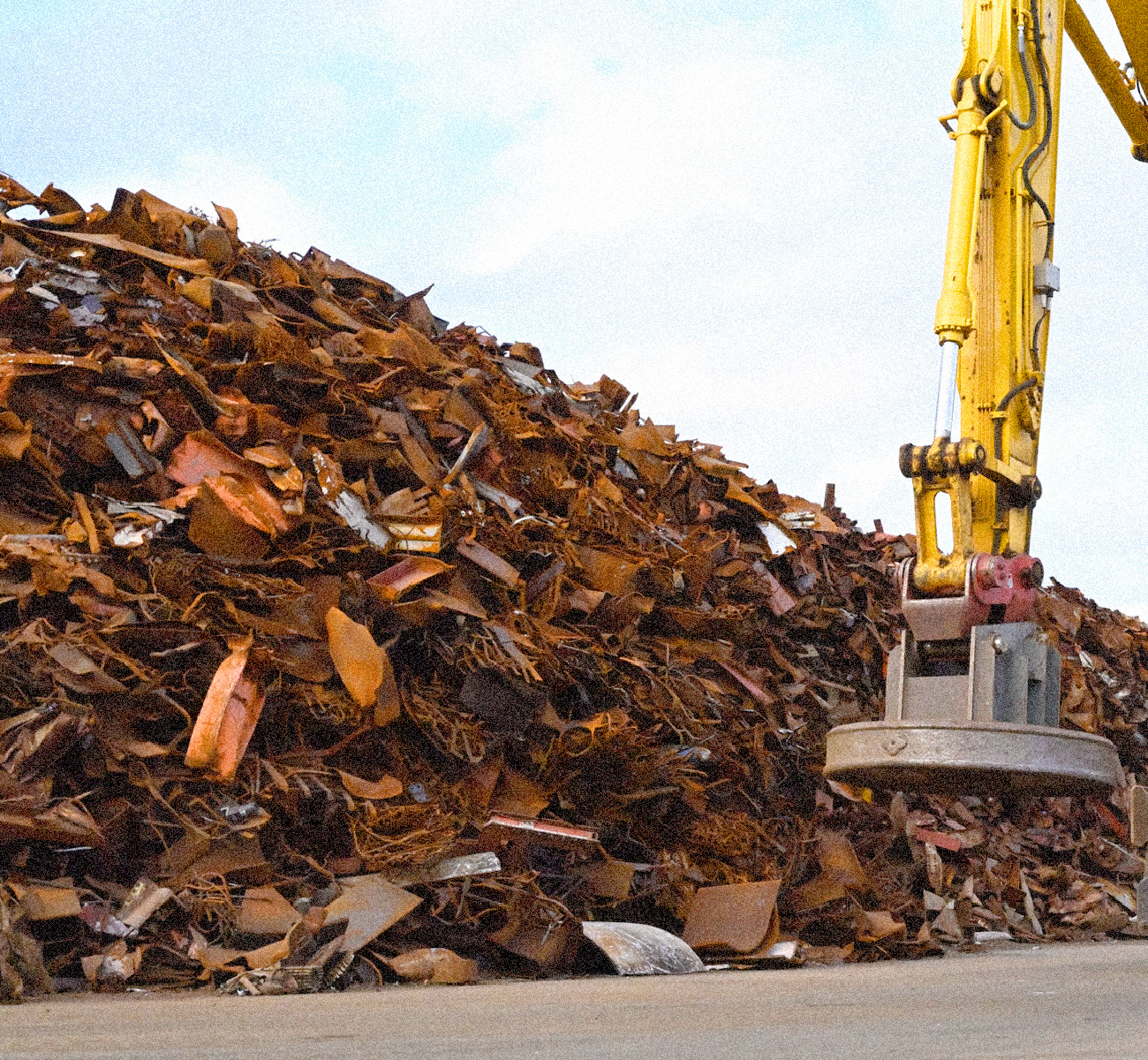 金属スクラップ事業